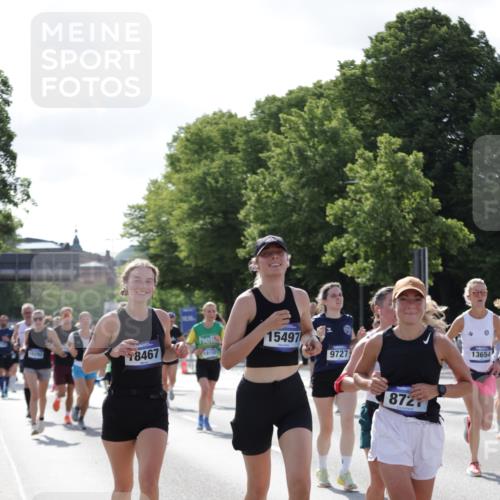 29.06.2025 - hella hamburg halbmarathon Jannik Wohlers http://msf.ph/oto/8262343 29.06.2025 09:58:27 Lombardsbrücke 1410, 1485, 1715, 1719, 1727, 1946, 1951, 2840, 2883, 2907, 3037, 3334, 3952, 4120, 4167, 5077, 5084, 6294, 6629, 6657, 7082, 7369, 7716, 7732, 8068, 8322, 8639, 8721, 8798, 9655, 9727, 9770, 10488, 10724, 11212, 11612, 11976, 12135, 12362, 12526, 13397, 13465, 13654, 13694, 13706, 13880, 13997, 14355, 14363, 14368, 14702, 15275, 15497, 15506, 15516, 15727, 15854, 16108, 16292, 16470, 17181, 17383, 17491, 17828, 18000, 18181, 18308, 18340, 19152 meine-sportfotos.de