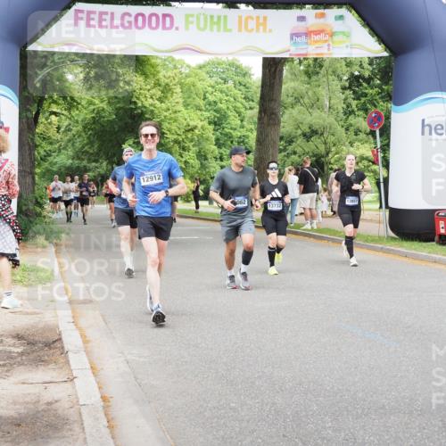 29.06.2025 - hella hamburg halbmarathon MichiJ http://msf.ph/oto/8262398 29.06.2025 10:54:03 Zwischen KM18-KM19 1729, 3062, 3225, 4066, 5150, 6453, 8909, 11755, 12005, 12912, 13732, 13857 meine-sportfotos.de