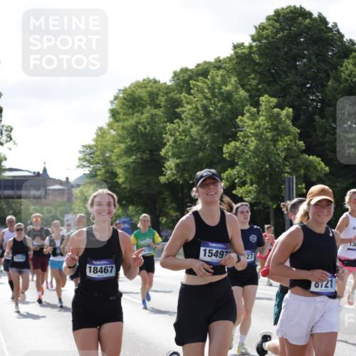 29.06.2025 - hella hamburg halbmarathon Jannik Wohlers http://msf.ph/oto/8262422 29.06.2025 09:58:27 Lombardsbrücke 1410, 1485, 1715, 1719, 1727, 1946, 1951, 2840, 2883, 2907, 3037, 3334, 3952, 4120, 4167, 5077, 5084, 6294, 6629, 6657, 7082, 7369, 7716, 7732, 8068, 8322, 8639, 8721, 8798, 9655, 9727, 9770, 10488, 10724, 11212, 11612, 11976, 12135, 12362, 12526, 13397, 13465, 13654, 13694, 13706, 13880, 13997, 14355, 14363, 14368, 14702, 15275, 15497, 15506, 15516, 15727, 15854, 16108, 16292, 16470, 17181, 17383, 17491, 17828, 18000, 18181, 18308, 18340, 19152 meine-sportfotos.de