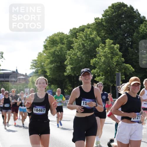 29.06.2025 - hella hamburg halbmarathon Jannik Wohlers http://msf.ph/oto/8262452 29.06.2025 09:58:27 Lombardsbrücke 1410, 1485, 1715, 1719, 1727, 1946, 1951, 2840, 2883, 2907, 3037, 3334, 3952, 4120, 4167, 5077, 5084, 6294, 6629, 6657, 7082, 7369, 7716, 7732, 8068, 8322, 8639, 8721, 8798, 9655, 9727, 9770, 10488, 10724, 11212, 11612, 11976, 12135, 12362, 12526, 13397, 13465, 13654, 13694, 13706, 13880, 13997, 14355, 14363, 14368, 14702, 15275, 15497, 15506, 15516, 15727, 15854, 16108, 16292, 16470, 17181, 17383, 17491, 17828, 18000, 18181, 18308, 18340, 19152 meine-sportfotos.de