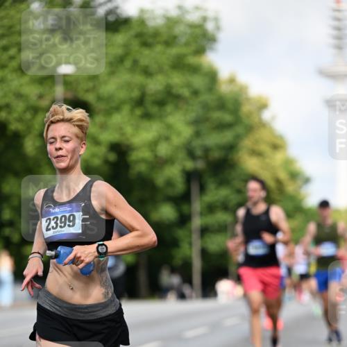 29.06.2025 - hella hamburg halbmarathon Dr. Thomas Lammeyer http://msf.ph/oto/8262499 29.06.2025 09:52:06 Kennedybrücke 1290, 1505, 1710, 2262, 2399, 3480, 3547, 4062, 4359, 4381, 5003, 5307, 5554, 5709, 6993, 7152, 7154, 8002, 8121, 8571, 8933, 9403, 10190, 10738, 10852 meine-sportfotos.de