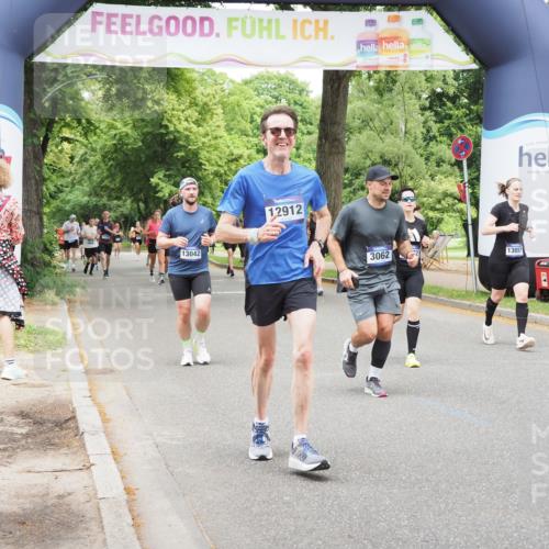 29.06.2025 - hella hamburg halbmarathon MichiJ http://msf.ph/oto/8262534 29.06.2025 10:54:04 Zwischen KM18-KM19 1729, 3062, 3225, 4066, 6453, 8909, 11755, 12005, 12912, 13042, 13732, 13857 meine-sportfotos.de