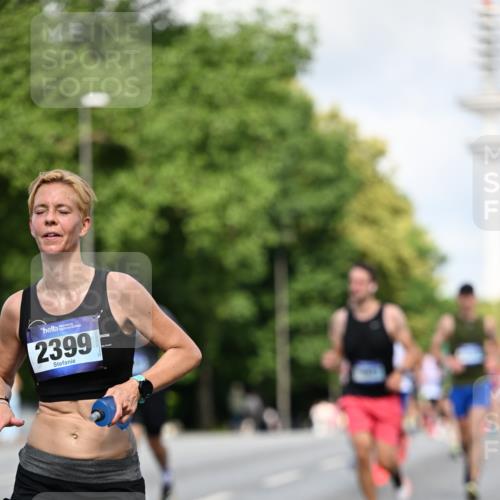 29.06.2025 - hella hamburg halbmarathon Dr. Thomas Lammeyer http://msf.ph/oto/8262571 29.06.2025 09:52:06 Kennedybrücke 1290, 1505, 1710, 2262, 2399, 3480, 3547, 4062, 4359, 4381, 5003, 5307, 5554, 5709, 6993, 7152, 7154, 8002, 8121, 8571, 8933, 9403, 10190, 10738, 10852 meine-sportfotos.de