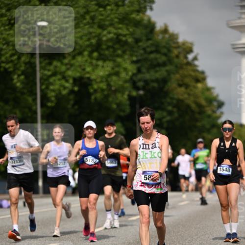 29.06.2025 - hella hamburg halbmarathon Dr. Thomas Lammeyer http://msf.ph/oto/8262694 29.06.2025 10:14:43 Kennedybrücke 1186, 1548, 1781, 2868, 5182, 5653, 5806, 8561, 8685, 9150, 9829, 10196, 11149 meine-sportfotos.de