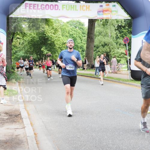 29.06.2025 - hella hamburg halbmarathon MichiJ http://msf.ph/oto/8262739 29.06.2025 10:54:05 Zwischen KM18-KM19 1729, 3062, 3225, 4066, 6453, 8909, 11755, 12005, 12912, 13042, 13732, 13857 meine-sportfotos.de