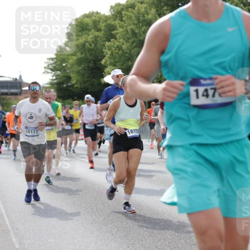 29.06.2025 - hella hamburg halbmarathon Jannik Wohlers http://msf.ph/oto/8262799 29.06.2025 09:59:35 Lombardsbrücke 1006, 1125, 1264, 1834, 1914, 2099, 2348, 2364, 2447, 2582, 2584, 2676, 2677, 2910, 3836, 4013, 4231, 4632, 4772, 4796, 5015, 5134, 5277, 5341, 6174, 6201, 6202, 6462, 6581, 6587, 6602, 6636, 6892, 7547, 7717, 7786, 7824, 8223, 8285, 8402, 8573, 8730, 9611, 10093, 10337, 10742, 10759, 10788, 11158, 11366, 11753, 11797, 11799, 12248, 12479, 12513, 13523, 13847, 13988, 13993, 14139, 14429, 14750, 14785, 14818, 15097, 15110, 15431, 16327, 17160, 17468, 17525 meine-sportfotos.de