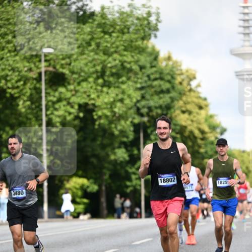 29.06.2025 - hella hamburg halbmarathon Dr. Thomas Lammeyer http://msf.ph/oto/8262817 29.06.2025 09:52:07 Kennedybrücke 1290, 1505, 1710, 2262, 2399, 3480, 3547, 4062, 4359, 4381, 5003, 5307, 5554, 5709, 6993, 7152, 7154, 8002, 8121, 8571, 8933, 9403, 9643, 10190, 10738, 10852 meine-sportfotos.de