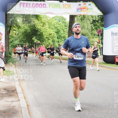 29.06.2025 - hella hamburg halbmarathon MichiJ http://msf.ph/oto/8262827 29.06.2025 10:54:06 Zwischen KM18-KM19 1729, 3062, 3225, 4066, 6453, 8909, 12005, 12912, 13042, 13732, 13857 meine-sportfotos.de