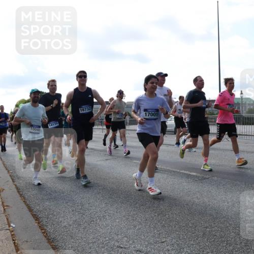 29.06.2025 - hella hamburg halbmarathon Lena Gebhardt http://msf.ph/oto/8262850 29.06.2025 09:57:08 Lombardsbrücke 1030, 1327, 1381, 1442, 1460, 1496, 1537, 1657, 1783, 1833, 2013, 2025, 2074, 2111, 2119, 2208, 2340, 2378, 2396, 2595, 2814, 2839, 2855, 2869, 2878, 3093, 3103, 3310, 3575, 3652, 3698, 3791, 4299, 4377, 4558, 4635, 4726, 4770, 4897, 5008, 5013, 5018, 5021, 5169, 5194, 5319, 5744, 5839, 6033, 6125, 6377, 6631, 6720, 6762, 6942, 7176, 7177, 7259, 7918, 8112, 8261, 8313, 8572, 8587, 8618, 8651, 8661, 8710, 8813, 8863, 8921, 8930, 9060, 9082, 9316, 9497, 9638, 10191 meine-sportfotos.de