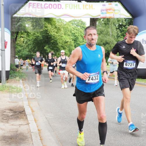 29.06.2025 - hella hamburg halbmarathon MichiJ http://msf.ph/oto/8262872 29.06.2025 10:30:09 Zwischen KM18-KM19 1570, 1962, 6550, 6721, 7035, 7116, 7432, 9547, 11417, 15247, 15521, 15623, 17177, 18004 meine-sportfotos.de