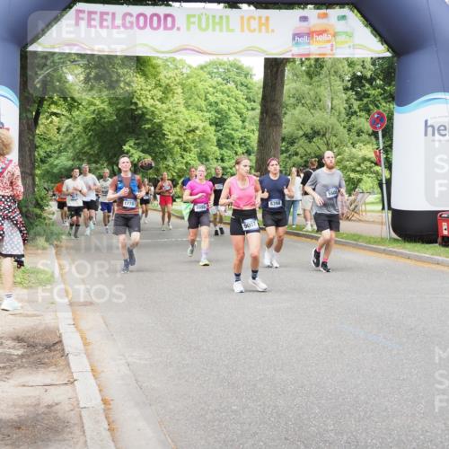 29.06.2025 - hella hamburg halbmarathon MichiJ http://msf.ph/oto/8263053 29.06.2025 10:54:09 Zwischen KM18-KM19 1729, 2628, 3062, 5605, 9007, 12912, 13042, 13732, 13857 meine-sportfotos.de