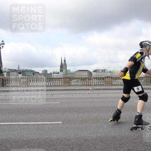 29.06.2025 - hella hamburg halbmarathon Lena Gebhardt http://msf.ph/oto/8263115 29.06.2025 09:03:47 Lombardsbrücke  meine-sportfotos.de