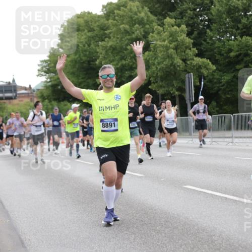 29.06.2025 - hella hamburg halbmarathon Jannik Wohlers http://msf.ph/oto/8263151 29.06.2025 10:33:05 Lombardsbrücke 1995, 2776, 2838, 3341, 3812, 4164, 4361, 4445, 4449, 5075, 6109, 6999, 7705, 8021, 8282, 8891, 9234, 9258, 9438, 9591, 9592, 9750, 9780, 9799, 11453, 11546, 11811, 11928, 12237, 12238, 12855, 13375, 13601, 14451, 15044, 15072, 15367, 15964 meine-sportfotos.de