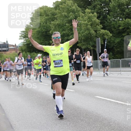 29.06.2025 - hella hamburg halbmarathon Jannik Wohlers http://msf.ph/oto/8263160 29.06.2025 10:33:05 Lombardsbrücke 1995, 2776, 2838, 3341, 3812, 4164, 4361, 4445, 4449, 5075, 6109, 6999, 7705, 8021, 8282, 8891, 9234, 9258, 9438, 9591, 9592, 9750, 9780, 9799, 11453, 11546, 11811, 11928, 12237, 12238, 12855, 13375, 13601, 14451, 15044, 15072, 15367, 15964 meine-sportfotos.de
