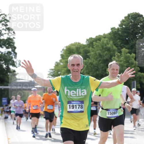 29.06.2025 - hella hamburg halbmarathon Jannik Wohlers http://msf.ph/oto/8263255 29.06.2025 09:59:38 Lombardsbrücke 1006, 1125, 1239, 1264, 1834, 1914, 2099, 2159, 2348, 2364, 2447, 2582, 2584, 2676, 2677, 2910, 3181, 3836, 4013, 4231, 4632, 4772, 4796, 5015, 5134, 5272, 5341, 6174, 6201, 6202, 6462, 6581, 6587, 6602, 6636, 6892, 7717, 7786, 7824, 8223, 8285, 8394, 8573, 8730, 9611, 10093, 10268, 10337, 10742, 10759, 10788, 11158, 11159, 11366, 11753, 11797, 11799, 12248, 12479, 12513, 13847, 13993, 14139, 14429, 14750, 14785, 15097, 15110, 15431, 16327, 17160, 17468, 17525 meine-sportfotos.de