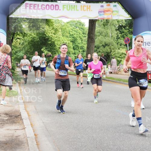 29.06.2025 - hella hamburg halbmarathon MichiJ http://msf.ph/oto/8263270 29.06.2025 10:54:11 Zwischen KM18-KM19 2628, 5605, 8398, 8999, 9007, 10196, 12912, 13042, 13857, 15993, 17787 meine-sportfotos.de