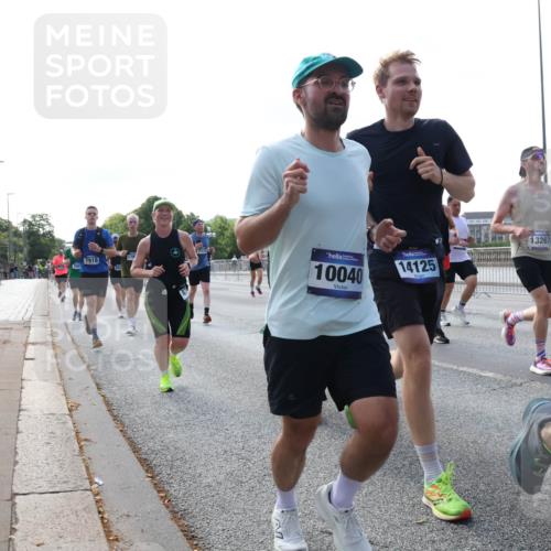 29.06.2025 - hella hamburg halbmarathon Lena Gebhardt http://msf.ph/oto/8263281 29.06.2025 09:57:09 Lombardsbrücke 1030, 1327, 1381, 1442, 1460, 1496, 1537, 1657, 1783, 1833, 2013, 2025, 2074, 2111, 2119, 2208, 2340, 2378, 2396, 2595, 2814, 2839, 2855, 2869, 2878, 3093, 3103, 3310, 3575, 3652, 3698, 3791, 4299, 4377, 4558, 4635, 4726, 4770, 4897, 5008, 5013, 5018, 5021, 5169, 5194, 5319, 5744, 5839, 6033, 6125, 6377, 6631, 6720, 6762, 6942, 7176, 7177, 7221, 7259, 7918, 8112, 8313, 8572, 8587, 8618, 8651, 8661, 8710, 8813, 8863, 8921, 8930, 9060, 9082, 9316, 9497, 9638, 10191 meine-sportfotos.de