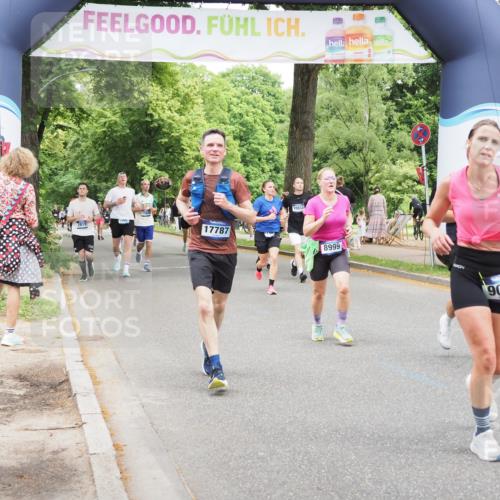 29.06.2025 - hella hamburg halbmarathon MichiJ http://msf.ph/oto/8263311 29.06.2025 10:54:11 Zwischen KM18-KM19 2628, 5605, 8398, 8999, 9007, 10196, 12912, 13042, 13857, 15993, 17787 meine-sportfotos.de