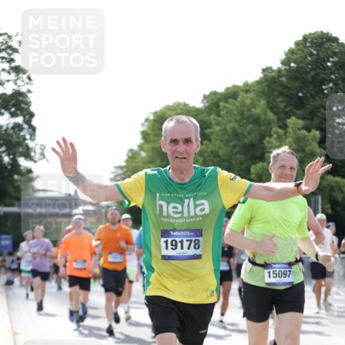 29.06.2025 - hella hamburg halbmarathon Jannik Wohlers http://msf.ph/oto/8263312 29.06.2025 09:59:38 Lombardsbrücke 1006, 1125, 1239, 1264, 1834, 1914, 2099, 2159, 2348, 2364, 2447, 2582, 2584, 2676, 2677, 2910, 3181, 3836, 4013, 4231, 4632, 4772, 4796, 5015, 5134, 5272, 5341, 6174, 6201, 6202, 6462, 6581, 6587, 6602, 6636, 6892, 7717, 7786, 7824, 8223, 8285, 8394, 8573, 8730, 9611, 10093, 10268, 10337, 10742, 10759, 10788, 11158, 11159, 11366, 11753, 11797, 11799, 12248, 12479, 12513, 13847, 13993, 14139, 14429, 14750, 14785, 15097, 15110, 15431, 16327, 17160, 17468, 17525 meine-sportfotos.de