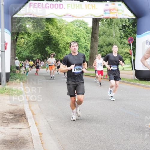 29.06.2025 - hella hamburg halbmarathon MichiJ http://msf.ph/oto/8263355 29.06.2025 10:30:11 Zwischen KM18-KM19 1441, 1570, 1700, 4823, 6550, 6721, 7035, 7116, 7432, 9547, 11417, 15247, 15521, 15623, 18004, 18772 meine-sportfotos.de