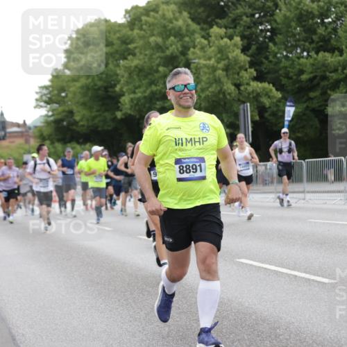 29.06.2025 - hella hamburg halbmarathon Jannik Wohlers http://msf.ph/oto/8263384 29.06.2025 10:33:05 Lombardsbrücke 1995, 2776, 2838, 3341, 3812, 4164, 4361, 4445, 4449, 5075, 6109, 6999, 7705, 8021, 8282, 8891, 9234, 9258, 9438, 9591, 9592, 9750, 9780, 9799, 11453, 11546, 11811, 11928, 12237, 12238, 12855, 13375, 13601, 14451, 15044, 15072, 15367, 15964 meine-sportfotos.de
