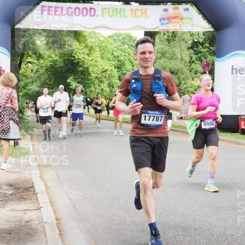 29.06.2025 - hella hamburg halbmarathon MichiJ http://msf.ph/oto/8263400 29.06.2025 10:54:12 Zwischen KM18-KM19 2628, 5605, 8398, 8999, 9007, 10196, 10834, 13042, 15834, 15922, 15993, 17787 meine-sportfotos.de