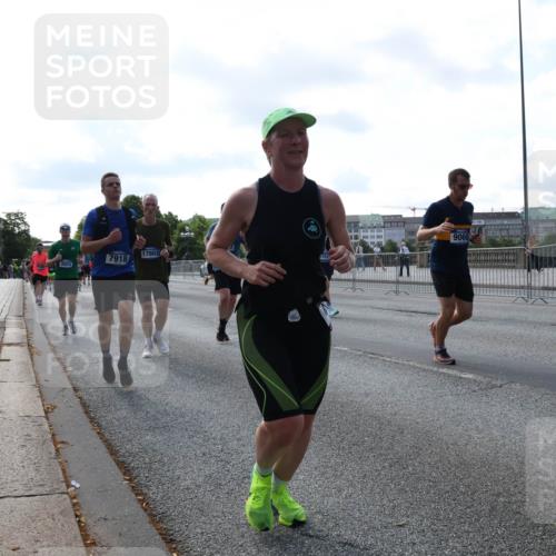 29.06.2025 - hella hamburg halbmarathon Lena Gebhardt http://msf.ph/oto/8263503 29.06.2025 09:57:10 Lombardsbrücke 1030, 1327, 1381, 1442, 1460, 1496, 1537, 1657, 1783, 1833, 2013, 2025, 2074, 2111, 2119, 2208, 2340, 2378, 2396, 2595, 2814, 2839, 2855, 2869, 2878, 3048, 3093, 3103, 3310, 3575, 3652, 3698, 3791, 4299, 4377, 4558, 4635, 4726, 4770, 4897, 5008, 5013, 5018, 5021, 5169, 5194, 5319, 5744, 5839, 6033, 6125, 6377, 6631, 6720, 6762, 6942, 7176, 7177, 7221, 7259, 7918, 8112, 8313, 8572, 8587, 8618, 8651, 8661, 8710, 8813, 8863, 8921, 8930, 9060, 9082, 9316, 9497, 10191 meine-sportfotos.de