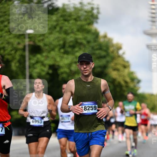 29.06.2025 - hella hamburg halbmarathon Dr. Thomas Lammeyer http://msf.ph/oto/8263518 29.06.2025 09:52:10 Kennedybrücke 1042, 1290, 1505, 1571, 1710, 2262, 2399, 3480, 3547, 4062, 4359, 4381, 5003, 5307, 5554, 5709, 6993, 7152, 7154, 7482, 8002, 8121, 8571, 8933, 9403, 9643, 10190, 10738, 10852, 10877 meine-sportfotos.de