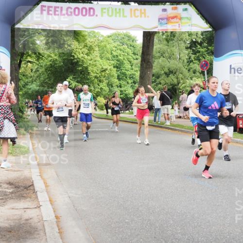 29.06.2025 - hella hamburg halbmarathon MichiJ http://msf.ph/oto/8263527 29.06.2025 10:54:13 Zwischen KM18-KM19 2628, 4293, 5605, 8398, 8999, 9007, 10196, 10834, 15834, 15922, 15993, 17787 meine-sportfotos.de