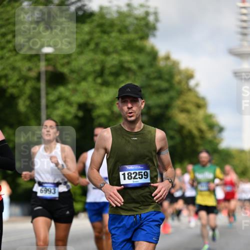 29.06.2025 - hella hamburg halbmarathon Dr. Thomas Lammeyer http://msf.ph/oto/8263532 29.06.2025 09:52:10 Kennedybrücke 1042, 1290, 1505, 1571, 1710, 2262, 2399, 3480, 3547, 4062, 4359, 4381, 5003, 5307, 5554, 5709, 6993, 7152, 7154, 7482, 8002, 8121, 8571, 8933, 9403, 9643, 10190, 10738, 10852, 10877 meine-sportfotos.de