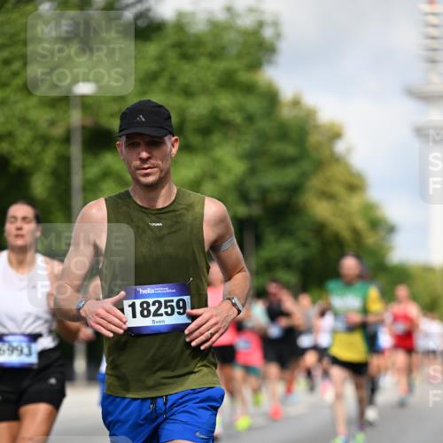 29.06.2025 - hella hamburg halbmarathon Dr. Thomas Lammeyer http://msf.ph/oto/8263627 29.06.2025 09:52:11 Kennedybrücke 1042, 1290, 1505, 1571, 1710, 2262, 2399, 3480, 3547, 4062, 4359, 4381, 5003, 5307, 5554, 5709, 6993, 7152, 7154, 7310, 7482, 8002, 8121, 8571, 8933, 9403, 9643, 10190, 10451, 10738, 10852, 10877 meine-sportfotos.de