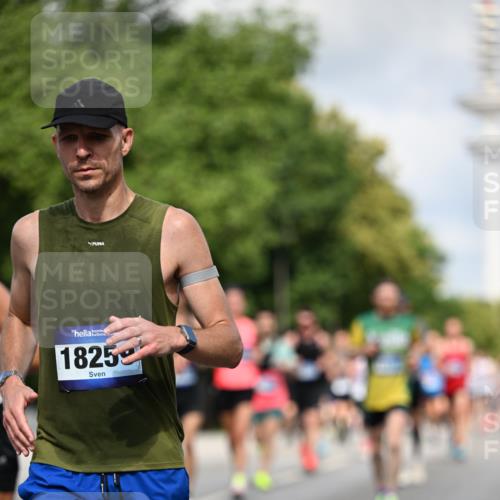 29.06.2025 - hella hamburg halbmarathon Dr. Thomas Lammeyer http://msf.ph/oto/8263655 29.06.2025 09:52:11 Kennedybrücke 1042, 1290, 1505, 1571, 1710, 2262, 2399, 3480, 3547, 4062, 4359, 4381, 5003, 5307, 5554, 5709, 6993, 7152, 7154, 7310, 7482, 8002, 8121, 8571, 8933, 9403, 9643, 10190, 10451, 10738, 10852, 10877 meine-sportfotos.de