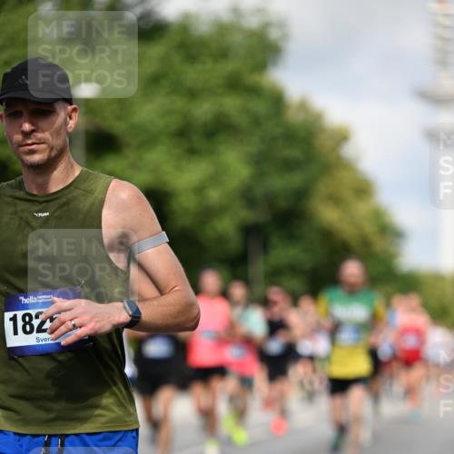 29.06.2025 - hella hamburg halbmarathon Dr. Thomas Lammeyer http://msf.ph/oto/8263678 29.06.2025 09:52:11 Kennedybrücke 1042, 1290, 1505, 1571, 1710, 2262, 2399, 3480, 3547, 4062, 4359, 4381, 5003, 5307, 5554, 5709, 6993, 7152, 7154, 7310, 7482, 8002, 8121, 8571, 8933, 9403, 9643, 10190, 10451, 10738, 10852, 10877 meine-sportfotos.de
