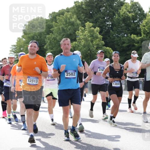 29.06.2025 - hella hamburg halbmarathon Jannik Wohlers http://msf.ph/oto/8263695 29.06.2025 09:59:40 Lombardsbrücke 1006, 1125, 1239, 1264, 1914, 2099, 2159, 2348, 2364, 2447, 2582, 2584, 2676, 2677, 2910, 3181, 3836, 3898, 4013, 4231, 4632, 4772, 4796, 5272, 5341, 6174, 6201, 6462, 6581, 6587, 6602, 6636, 6892, 7717, 7786, 7824, 8223, 8285, 8394, 8573, 8730, 9611, 10093, 10268, 10337, 10534, 10742, 10759, 10788, 11158, 11159, 11366, 11753, 11797, 11799, 11992, 12213, 12248, 12479, 12513, 13847, 13993, 14139, 14429, 14750, 14785, 15097, 15110, 15431, 16327, 17160, 17468, 17525 meine-sportfotos.de
