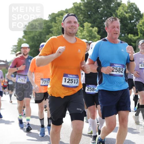 29.06.2025 - hella hamburg halbmarathon Jannik Wohlers http://msf.ph/oto/8263757 29.06.2025 09:59:41 Lombardsbrücke 1006, 1125, 1239, 1264, 1914, 2099, 2159, 2348, 2364, 2447, 2582, 2584, 2676, 2677, 2910, 3181, 3898, 4013, 4231, 4632, 4772, 4796, 5272, 5341, 6104, 6174, 6201, 6462, 6581, 6587, 6602, 6636, 6892, 7159, 7717, 7786, 7824, 8223, 8285, 8394, 8573, 8730, 9611, 10093, 10268, 10337, 10534, 10742, 10759, 10788, 11158, 11159, 11366, 11753, 11797, 11799, 11992, 12213, 12248, 12513, 13847, 13993, 14139, 14429, 14750, 14785, 15097, 15110, 15431, 16327, 17160, 17468, 17525 meine-sportfotos.de