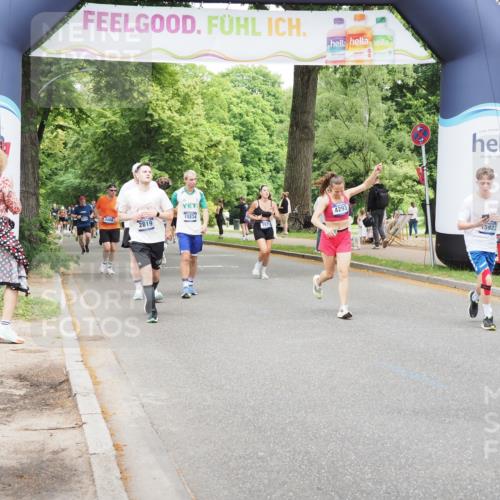 29.06.2025 - hella hamburg halbmarathon MichiJ http://msf.ph/oto/8263783 29.06.2025 10:54:14 Zwischen KM18-KM19 2628, 4293, 5605, 8398, 8999, 9007, 10196, 10834, 15834, 15922, 15993, 17787 meine-sportfotos.de