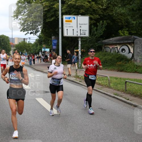 29.06.2025 - hella hamburg halbmarathon Yannick Fuchs http://msf.ph/oto/8263826 29.06.2025 10:36:33 20KM 1169, 1209, 1256, 1441, 1512, 1763, 1903, 1962, 2675, 3523, 5682, 5690, 5987, 6593, 6639, 7092, 7105, 7116, 7363, 8694, 9365, 10415, 12098, 13196, 13483, 13709, 13725, 14275, 15521, 15623, 15654, 15846, 15935, 16281, 17159, 17182, 17637, 17926, 18772, 19046 meine-sportfotos.de