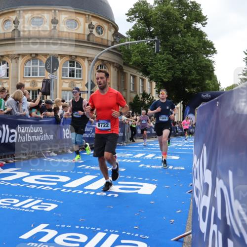 29.06.2025 - hella hamburg halbmarathon Strokosch-Dieckow http://msf.ph/oto/8263827 29.06.2025 10:44:18 Ziel 1220, 1413, 1415, 1902, 4310, 4691, 5275, 5884, 7005, 7191, 8722, 9444, 12159, 12327, 12528, 14686, 14687, 15225, 15280, 16301, 16316, 16547, 16803, 16893, 18691, 18806 meine-sportfotos.de