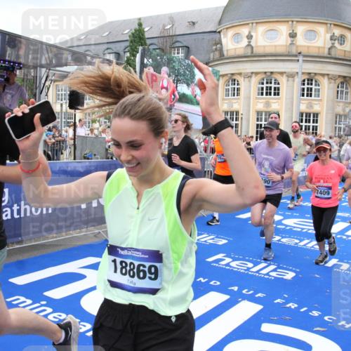 29.06.2025 - hella hamburg halbmarathon Michael Strokosch http://msf.ph/oto/8263956 29.06.2025 10:52:04 Ziel 4033, 5336, 6390, 7130, 7409, 7724, 8413, 8977, 10057, 15356, 15506, 16179, 17978, 18869 meine-sportfotos.de