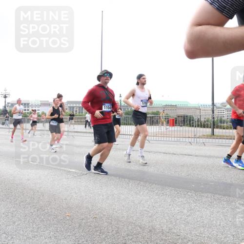 29.06.2025 - hella hamburg halbmarathon Lena Gebhardt http://msf.ph/oto/8264049 29.06.2025 10:46:07 Lombardsbrücke 1004, 1033, 1100, 1104, 1421, 1426, 1429, 1465, 1532, 1555, 1854, 1867, 1868, 1983, 2398, 2423, 2500, 2522, 2550, 2773, 2813, 2917, 2951, 2954, 2965, 3410, 4104, 4119, 4223, 4317, 4388, 4572, 5044, 5635, 5697, 5703, 5769, 5770, 5854, 5892, 6068, 6133, 6333, 6392, 6623, 7268, 7356, 7364, 7368, 7374, 7605, 7894, 7960, 7983, 8047, 8700, 9120, 9121, 9129, 9337, 9426, 9445, 10153, 10327, 10329, 10367, 10511, 11358, 11361, 11876, 11910, 12298, 12333, 12507, 12522 meine-sportfotos.de