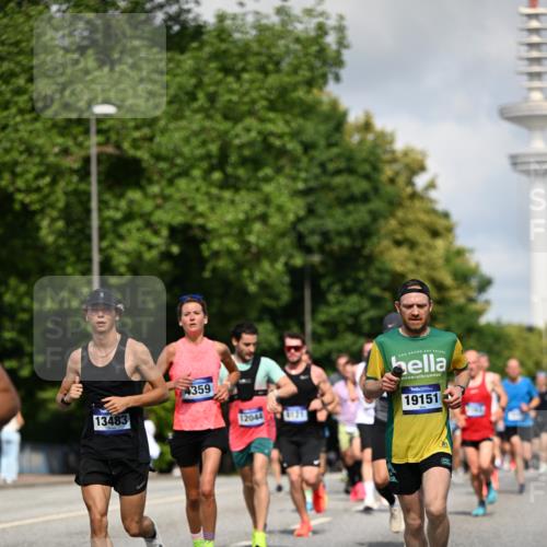 29.06.2025 - hella hamburg halbmarathon Dr. Thomas Lammeyer http://msf.ph/oto/8264078 29.06.2025 09:52:13 Kennedybrücke 1042, 1290, 1571, 2262, 2399, 3480, 3547, 4062, 4359, 4381, 5003, 5307, 5709, 6993, 7152, 7154, 7310, 7482, 8002, 8121, 8571, 8933, 9403, 9643, 10190, 10451, 10738, 10877, 11106 meine-sportfotos.de
