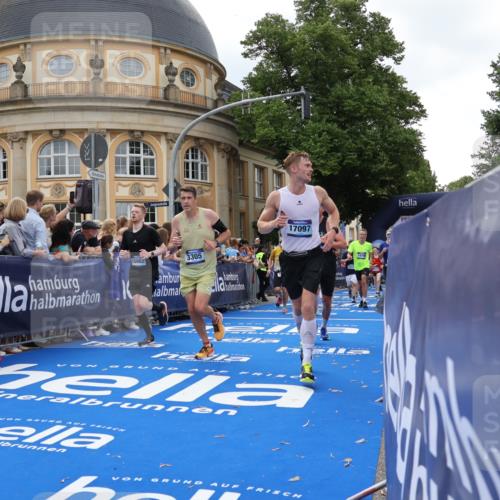 29.06.2025 - hella hamburg halbmarathon Strokosch-Dieckow http://msf.ph/oto/8264294 29.06.2025 10:44:34 Ziel 1468, 1782, 2365, 2402, 3305, 4991, 5476, 6490, 6495, 7322, 7710, 8928, 10669, 12554, 12711, 14351, 14464, 14667, 14798, 14816, 15862, 16224, 17097, 17729, 18107, 18437, 18464, 18539, 18560, 18765, 18868, 19206 meine-sportfotos.de