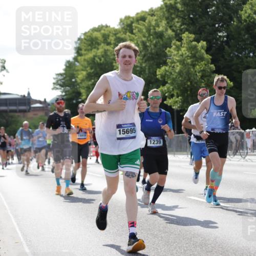29.06.2025 - hella hamburg halbmarathon Jannik Wohlers http://msf.ph/oto/8264295 29.06.2025 09:59:45 Lombardsbrücke 1006, 1125, 1180, 1239, 1264, 1914, 2099, 2159, 2447, 2582, 2584, 2677, 2730, 2910, 3177, 3181, 3898, 4013, 4231, 4632, 4772, 4796, 5272, 5341, 5728, 6082, 6104, 6462, 6581, 6636, 6891, 6892, 7159, 7717, 7786, 7824, 8223, 8394, 8531, 8573, 8730, 9611, 10044, 10268, 10534, 10582, 10742, 10759, 10788, 11158, 11159, 11846, 11992, 12213, 12248, 12513, 12774, 13847, 13993, 14139, 14429, 14750, 14785, 15097, 15431, 16327, 17468, 17525 meine-sportfotos.de