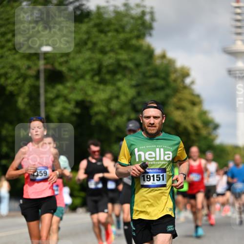 29.06.2025 - hella hamburg halbmarathon Dr. Thomas Lammeyer http://msf.ph/oto/8264326 29.06.2025 09:52:14 Kennedybrücke 1042, 1290, 1571, 2262, 2399, 3480, 3547, 4062, 4359, 4381, 5003, 5307, 6993, 7152, 7154, 7310, 7482, 8002, 8121, 8571, 8933, 9403, 9643, 10190, 10451, 10738, 10877, 11106 meine-sportfotos.de