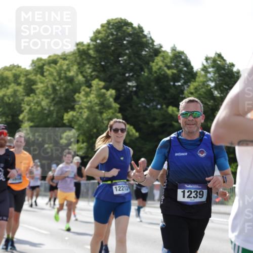 29.06.2025 - hella hamburg halbmarathon Jannik Wohlers http://msf.ph/oto/8264350 29.06.2025 09:59:46 Lombardsbrücke 1006, 1125, 1180, 1239, 1264, 2099, 2159, 2447, 2582, 2584, 2677, 2730, 3177, 3181, 3861, 3898, 4013, 4231, 4632, 4796, 5272, 5341, 5728, 6082, 6084, 6104, 6260, 6462, 6581, 6636, 6891, 6892, 7159, 7717, 7786, 7824, 8394, 8531, 8573, 8730, 10044, 10268, 10534, 10582, 10742, 10759, 10766, 10788, 11083, 11158, 11159, 11846, 11992, 12213, 12248, 12513, 12774, 13847, 13993, 14139, 14429, 14750, 14785, 15097, 15431, 16327, 17468, 17525 meine-sportfotos.de