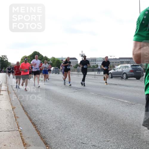 29.06.2025 - hella hamburg halbmarathon Lena Gebhardt http://msf.ph/oto/8264366 29.06.2025 09:57:14 Lombardsbrücke 1030, 1086, 1327, 1381, 1442, 1537, 1657, 1783, 2025, 2074, 2111, 2119, 2252, 2340, 2396, 2595, 2814, 2839, 2855, 2869, 2878, 3048, 3093, 3096, 3103, 3310, 3575, 3652, 3698, 3791, 4299, 4377, 4558, 4635, 4726, 4770, 4897, 4986, 5008, 5013, 5018, 5021, 5024, 5169, 5194, 5319, 5633, 5744, 6033, 6125, 6377, 6631, 6720, 6762, 6795, 6942, 7176, 7177, 7221, 7259, 7397, 7742, 7918, 8112, 8313, 8572, 8651, 8661, 8710, 8813, 8863, 8930, 9060, 9082, 9316, 9497, 10191 meine-sportfotos.de