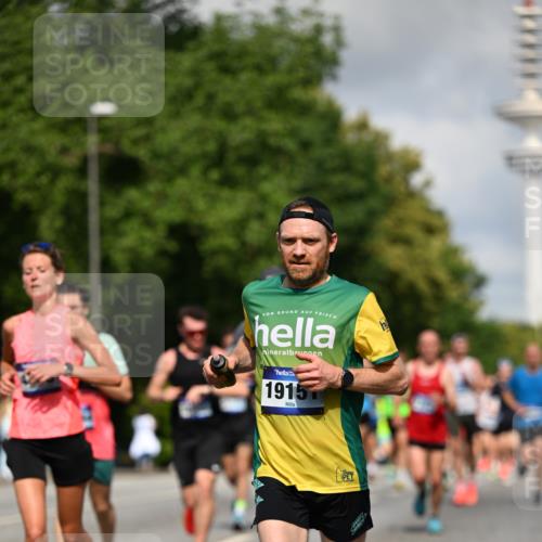 29.06.2025 - hella hamburg halbmarathon Dr. Thomas Lammeyer http://msf.ph/oto/8264393 29.06.2025 09:52:14 Kennedybrücke 1042, 1290, 1571, 2262, 2399, 3480, 3547, 4062, 4359, 4381, 5003, 5307, 6993, 7152, 7154, 7310, 7482, 8002, 8121, 8571, 8933, 9403, 9643, 10190, 10451, 10738, 10877, 11106 meine-sportfotos.de