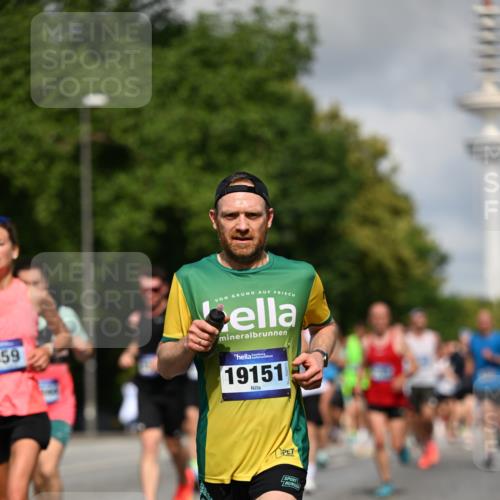 29.06.2025 - hella hamburg halbmarathon Dr. Thomas Lammeyer http://msf.ph/oto/8264428 29.06.2025 09:52:15 Kennedybrücke 1042, 1290, 1571, 2262, 2399, 3480, 3547, 4062, 4359, 4381, 5003, 5307, 6993, 7152, 7154, 7310, 7482, 8002, 8121, 8571, 9403, 9640, 9643, 10190, 10451, 10738, 10877, 11106 meine-sportfotos.de