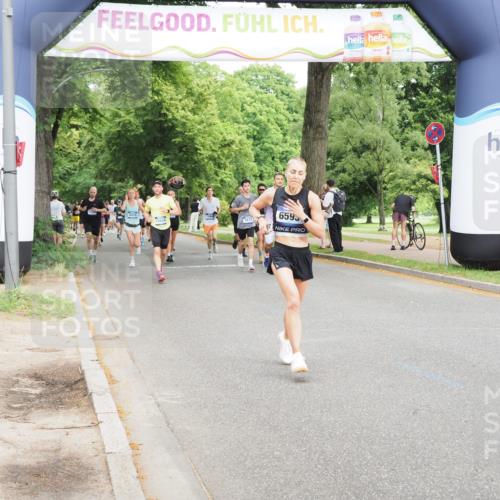 29.06.2025 - hella hamburg halbmarathon MichiJ http://msf.ph/oto/8264732 29.06.2025 10:30:25 Zwischen KM18-KM19 1209, 1256, 1763, 6593, 7693, 9365, 13196, 13714, 14346, 14484, 15654, 17882 meine-sportfotos.de