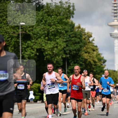 29.06.2025 - hella hamburg halbmarathon Dr. Thomas Lammeyer http://msf.ph/oto/8264736 29.06.2025 09:52:17 Kennedybrücke 1042, 1571, 2262, 2399, 3480, 3547, 4062, 4359, 4381, 5003, 5307, 6047, 6993, 7152, 7310, 7482, 8002, 8121, 8571, 9403, 9640, 9643, 10190, 10451, 10738, 10877, 11106, 11423 meine-sportfotos.de
